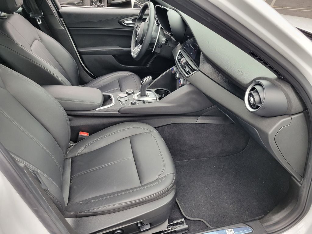 2024 Alfa Romeo Giulia Base