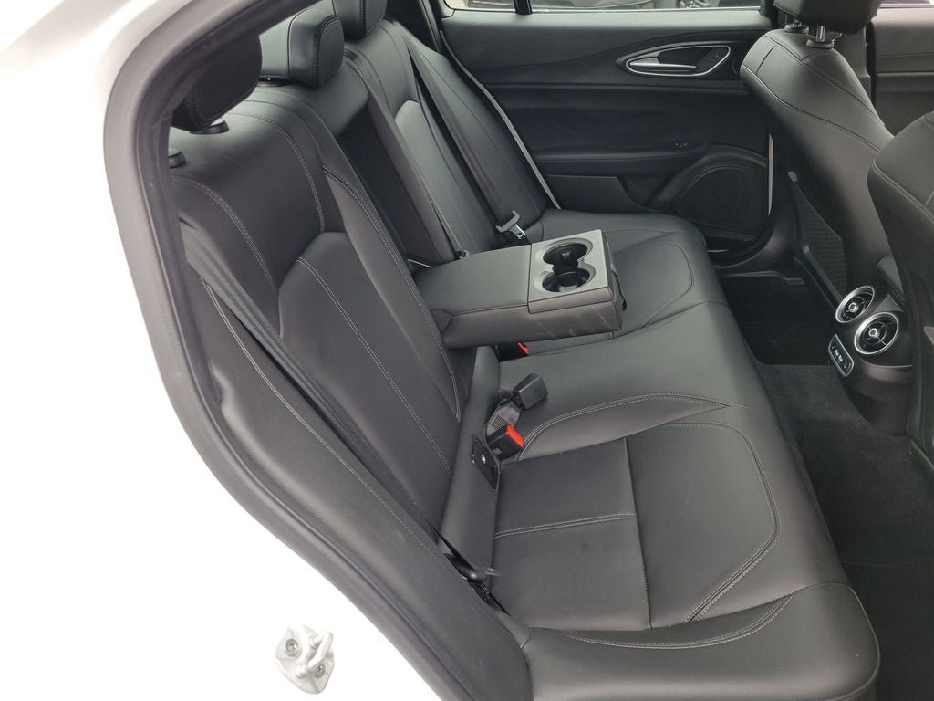 2024 Alfa Romeo Giulia Base