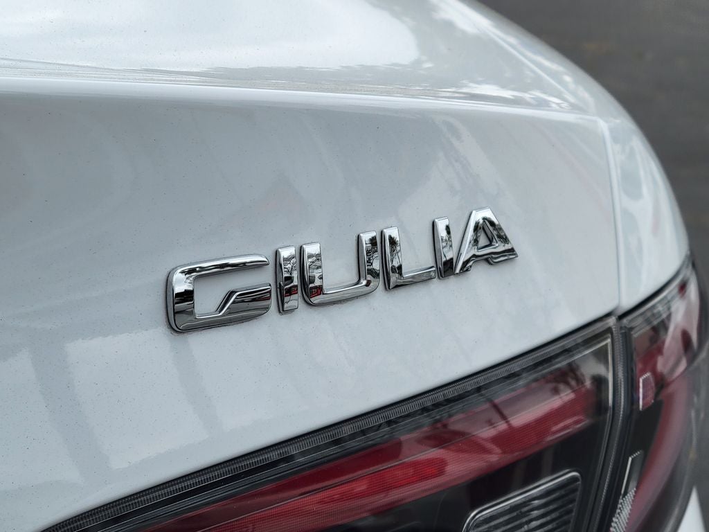 2024 Alfa Romeo Giulia Base