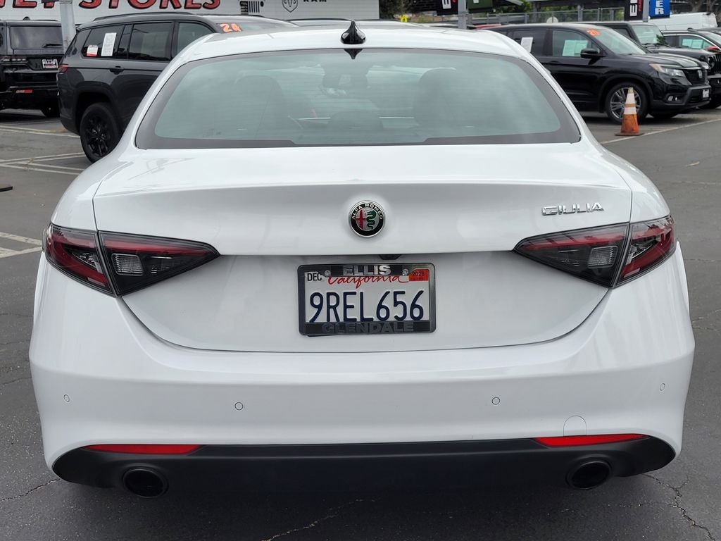 2024 Alfa Romeo Giulia Base