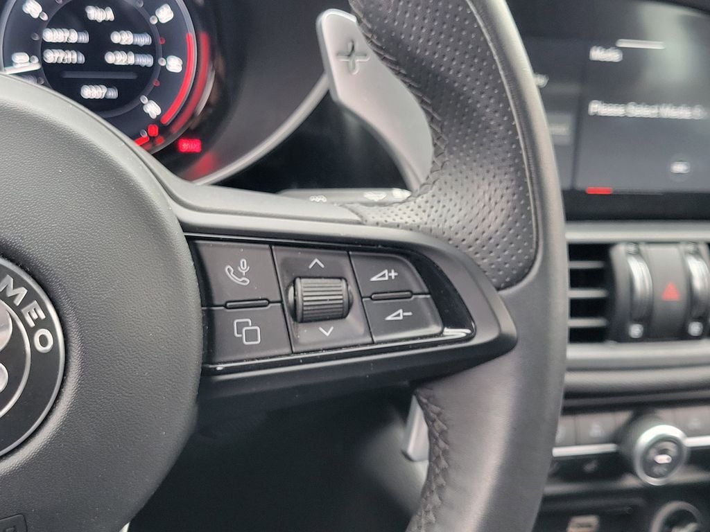 2024 Alfa Romeo Giulia Base