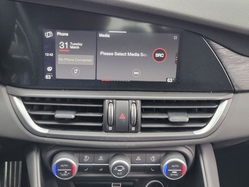 2024 Alfa Romeo Giulia Base