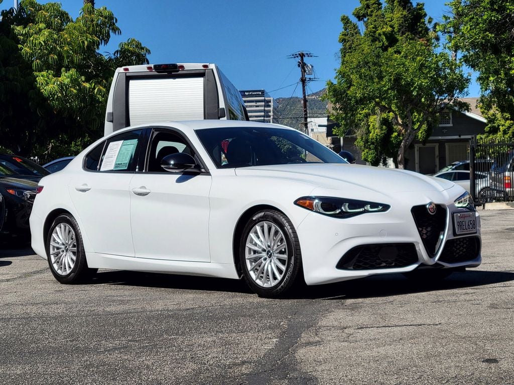 2024 Alfa Romeo Giulia Base