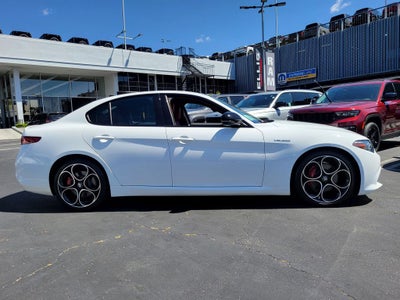2022 Alfa Romeo Giulia Veloce