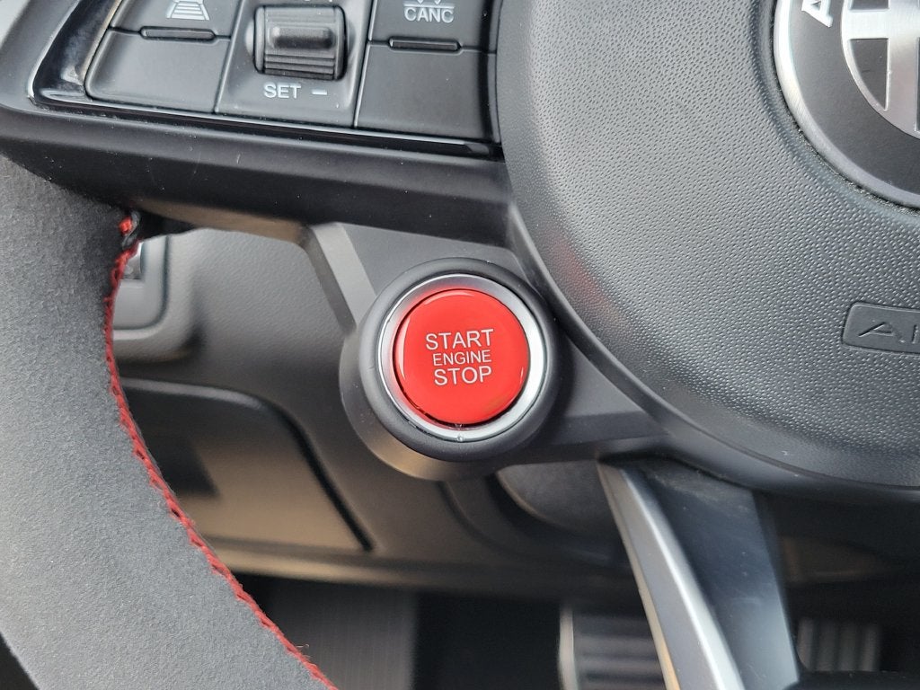 2024 Alfa Romeo Giulia Veloce