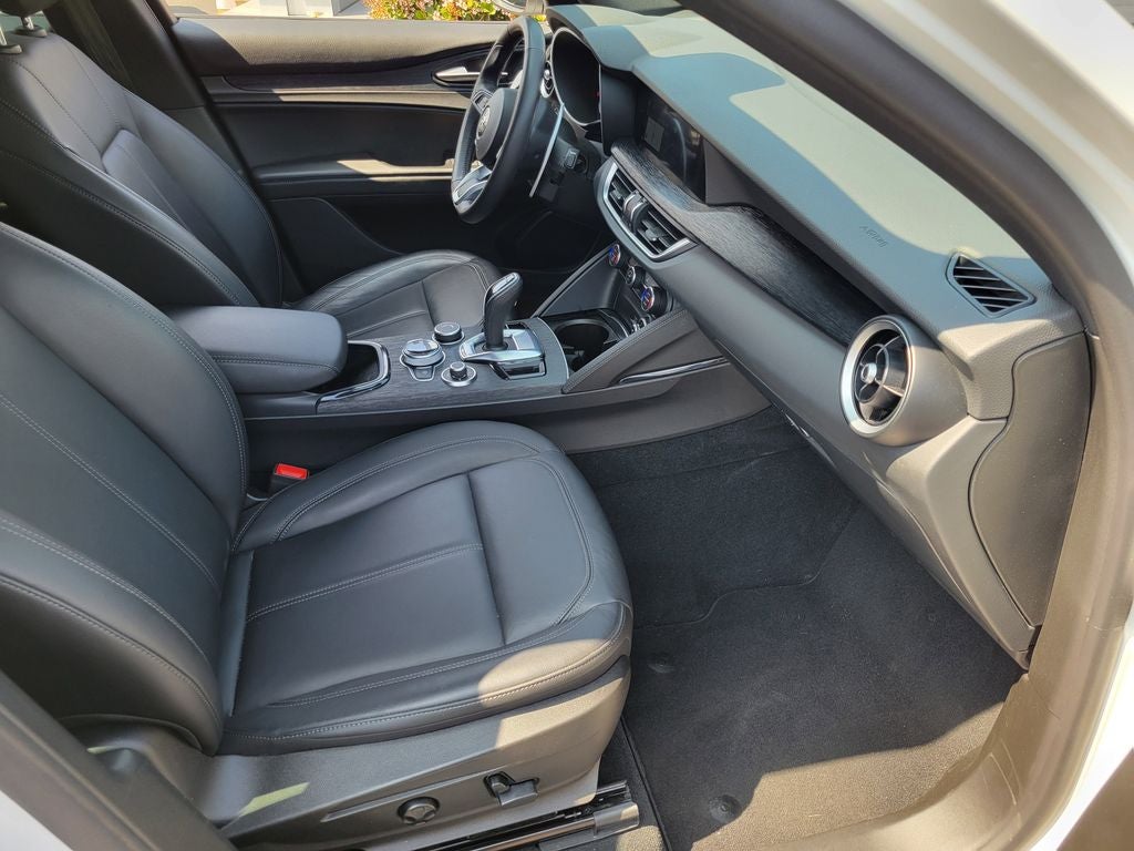 2024 Alfa Romeo Stelvio Sprint