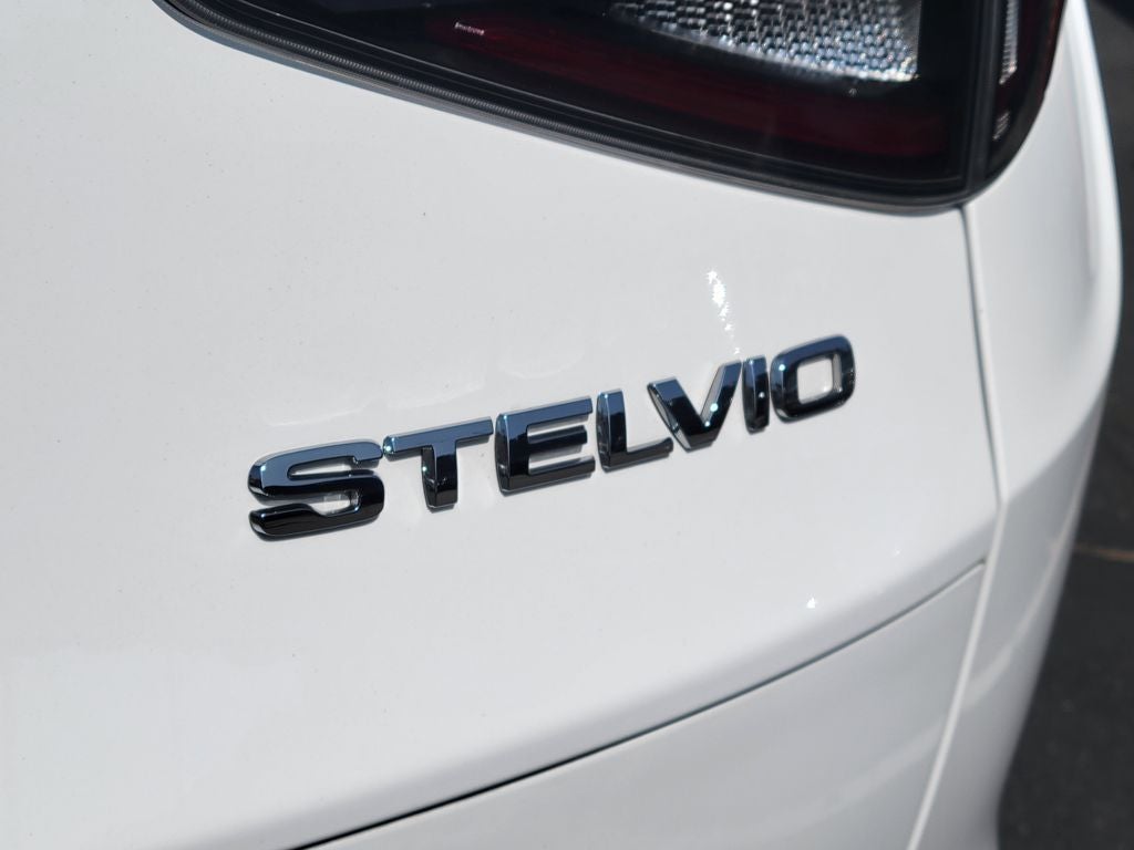 2024 Alfa Romeo Stelvio Sprint