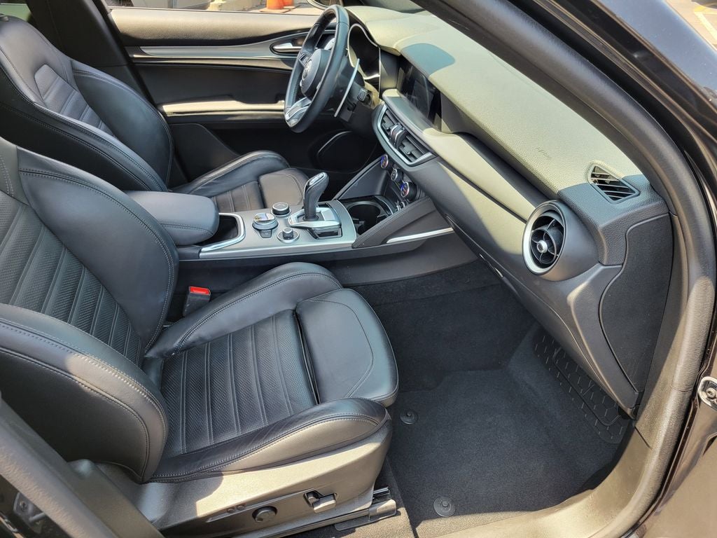 2023 Alfa Romeo Stelvio Veloce