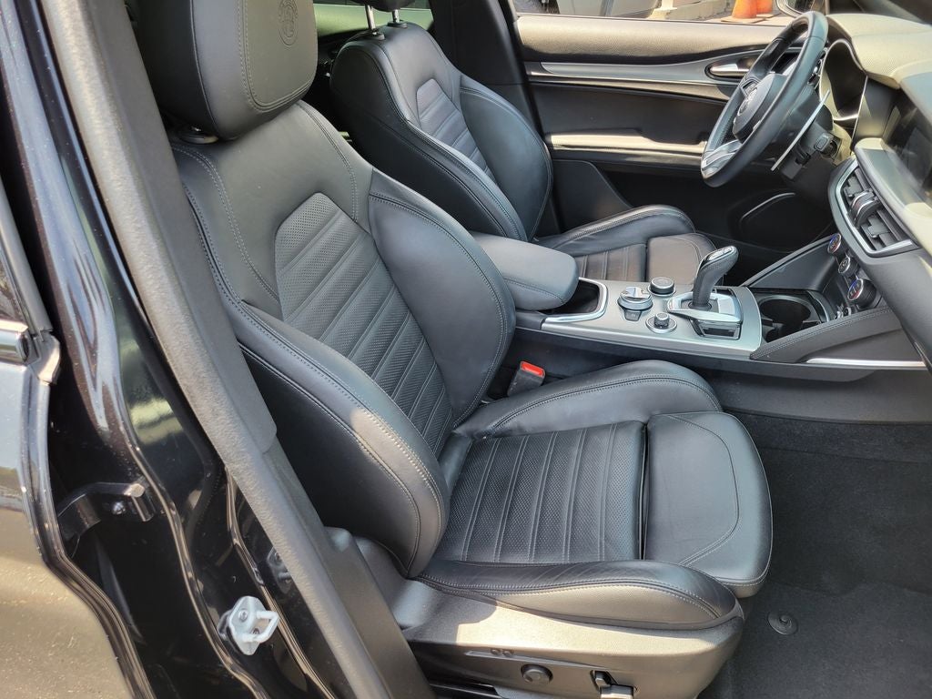 2023 Alfa Romeo Stelvio Veloce