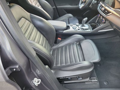 2022 Alfa Romeo Stelvio Quadrifoglio