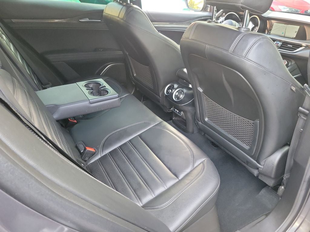 2022 Alfa Romeo Stelvio Quadrifoglio