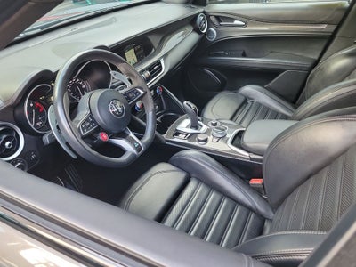 2022 Alfa Romeo Stelvio Quadrifoglio
