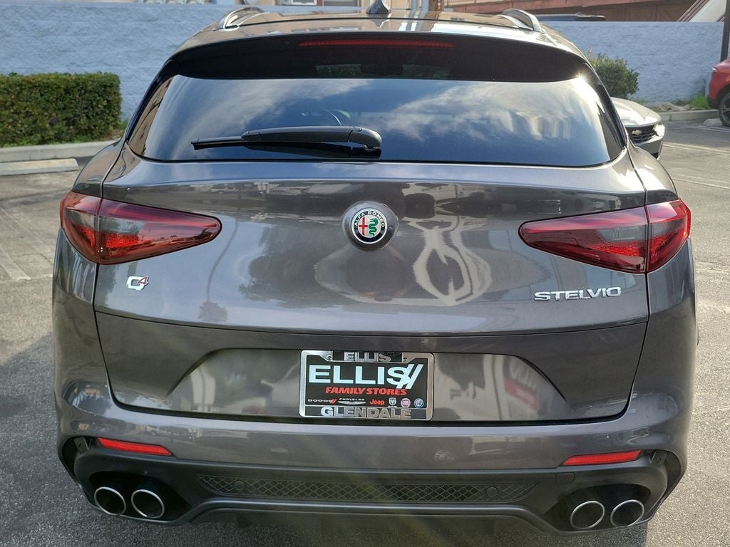 2022 Alfa Romeo Stelvio Quadrifoglio