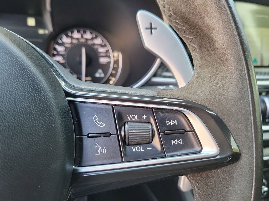 2022 Alfa Romeo Stelvio Quadrifoglio