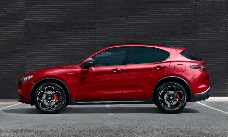2024 Alfa Romeo Stelvio exterior in parking lot