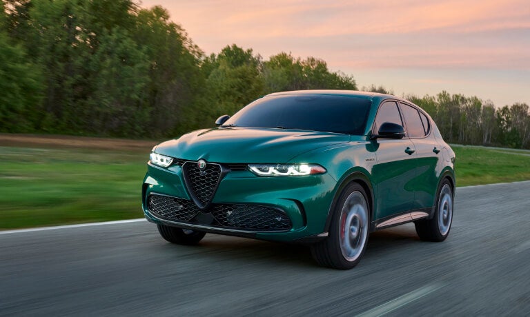 2025 Alfa Romeo Tonale Exterior Sceniv Highway